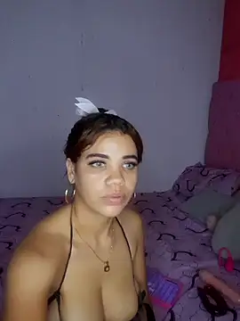 Show milk😏 - video by 1CANDYLOVE cam model