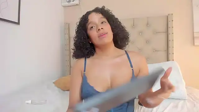 Dildo in my big pussy🥵 – видео вебкам-модели vanesasexyhot21