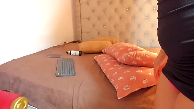 ride my dildo – видео вебкам-модели vanesasexyhot21