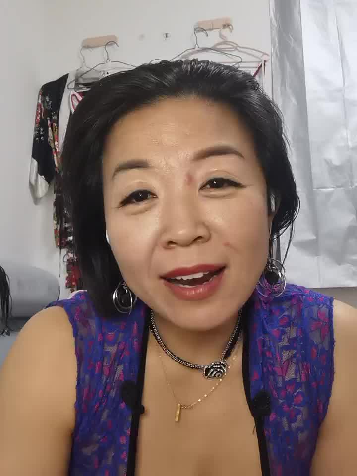 [22 Apr 01:36] Private Show