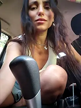 Show in car 🚘 - فيديو من Izabella_Bella موديل الكام