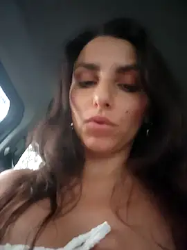 Private Show in a car, first interfered with the show but finally we got it - Video von Izabella_Bella Cam-Model