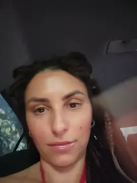 Sexy prvt in a car 🚗 – video modela na kameri Izabella_Bella
