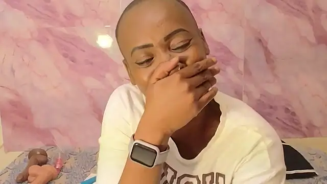 sexy erotic strip - Vídeo de EbonyOlive69, modelo de vídeos