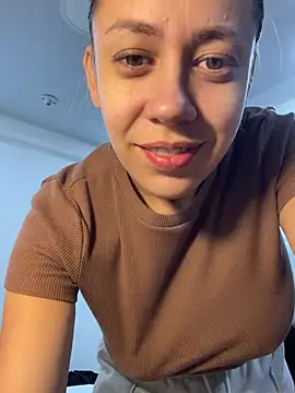 HAIRY PUSSY PLAYING IN BED! - video by AnnbellaRosse cam model