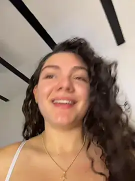 Look how I rub my pussy and open it up, very wet 💦🙈