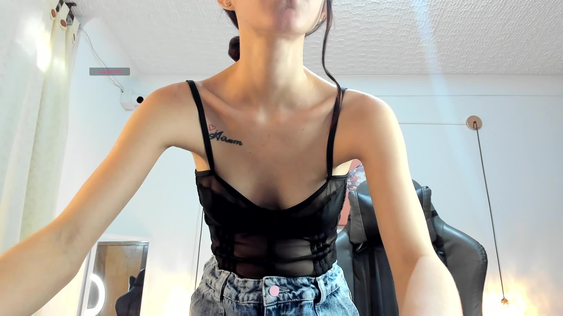 [26 Apr 11:23] Private Show
