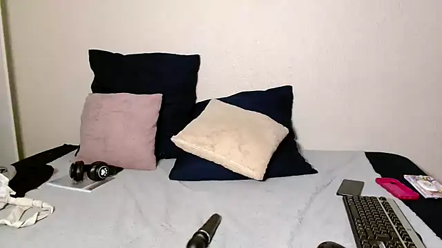 [16 Nov 17:52] Private Show - video van PetiteKay_18ZA cam-model