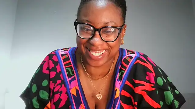 [25 Jul 08:30] Private Show - video di Nyxie_Chaos modella di cam