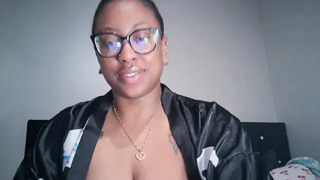 [27 Oct 09:53] Private Show - video di Nyxie_Chaos modella di cam