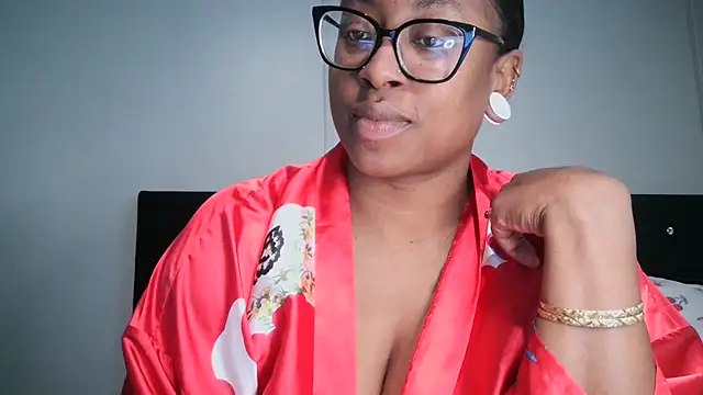 Balls Deep - video di Nyxie_Chaos modella di cam