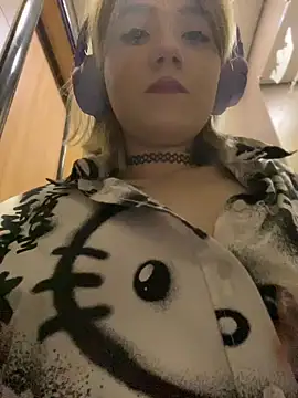 PUSSYPLAY WITH WET ORGASM IN PUBLIC CAFE TOILET - video by Baby__Naughty cam model