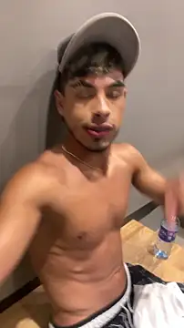 💦CUM IN GYM +SHOWER IN BATHROMM💦👿