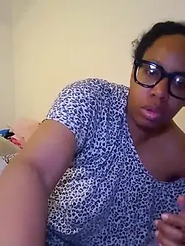 [4 Apr 00:26] Private Show - video by madamsensuale cam model