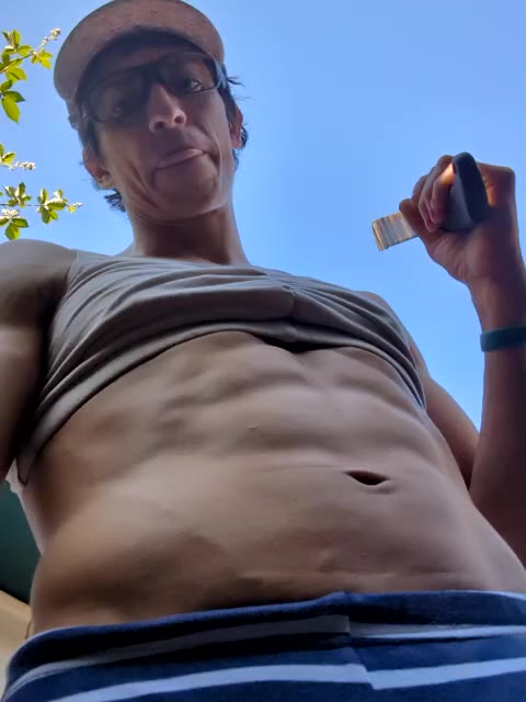 Doing dirty yard work - βίντεο μοντέλου gurlnips