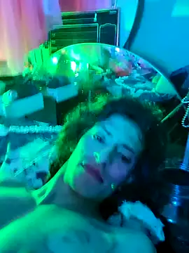 [14 Aug 08:41] Public Show - video by gurlnips cam model