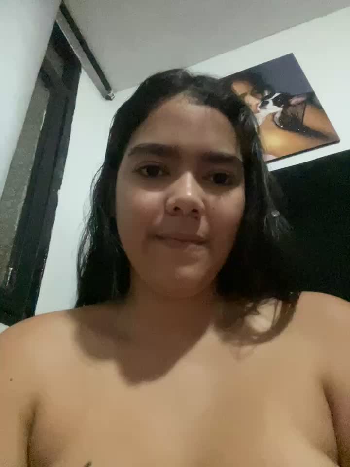 delicious show in shower +dildo - video di Victoriacarmo modella di cam