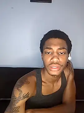 [29 Jun 18:32] Private Show Look at my face when I came! - video di BlackBullTitus modella di cam