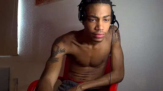 Titus shows his fan some appreciation 😉 - video di BlackBullTitus modella di cam