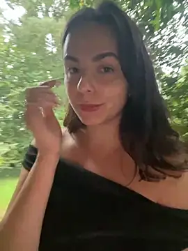 Full naked,squirt 💦 in the park – video od webkamerové modelky Alicia_Hot1