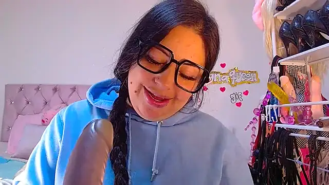 STRIPTIES ANAL DILDO SMALL,STYLE DOGGY  MOANS , AND SIT UP ANAL - video di lanaqueen699 modella di cam