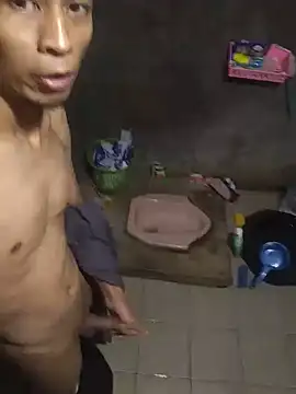 [14 Aug 00:44] Public Show cum with face reveal - mamanyota主播的视频