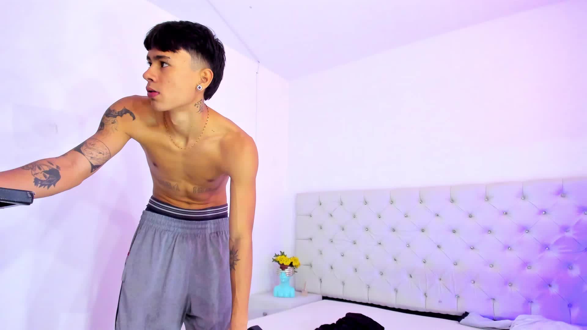 watch my dick grow - video by Christian_hardy cam model