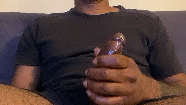 [5 Oct 23:23] Public Show - video by AfroCaribbeanDaddy cam model