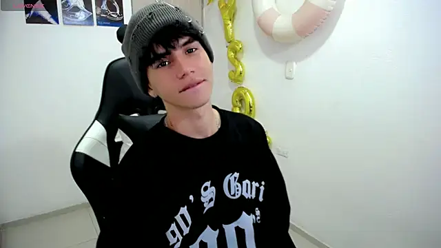 cock hard and cum - video by Tayson_Rivers cam model