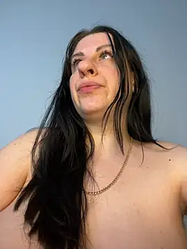 Fully naked, foot fetish, ass hole, pussy open, ass, slap, ahegao - vídeo de la modelo de cam Evelinia