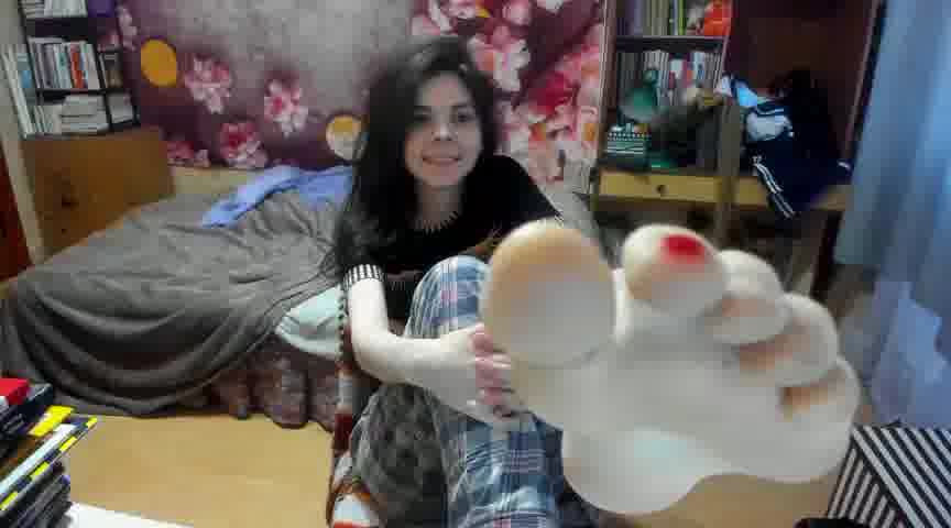 Sencitive Foot Show - clip cu silvercaramel model videochat