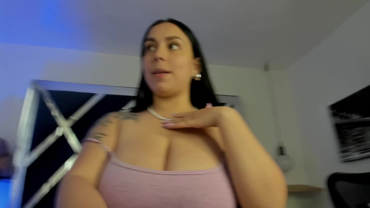 riding forward and back hard - video by misslitleee cam model