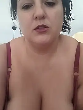 Strip reggiseno - video italianboobs kameramallilta