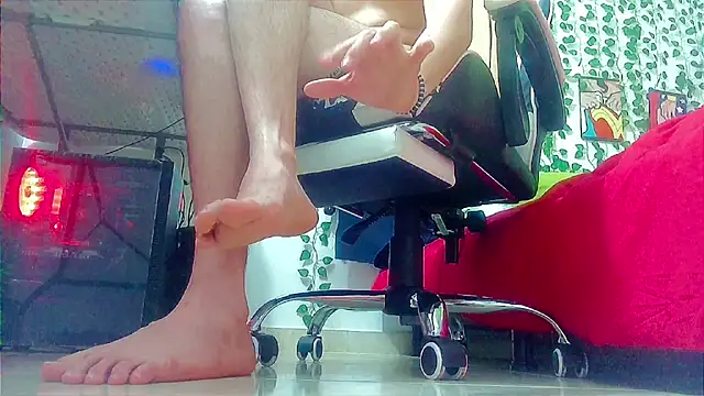 ONLY FEET 👣 - vidéo du modèle de showcams Andy_gray