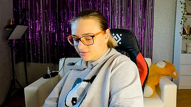 jerking off cock fucking and masturbation - video của người mẫu cam Seductive_She_Wolf