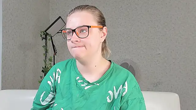 I dance in heels and suck dick - Seductive_She_Wolf 캠 모델의 동영상