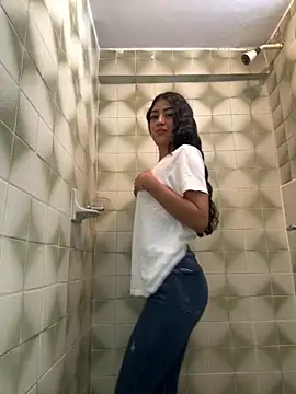shower show💦－カメラキャストのMia-Monroeの動画