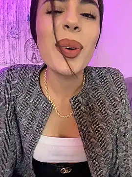 Come on with me - clip cu AbyThompson model videochat