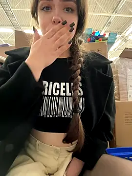 HARD SHAKING ORGASM RIGHT IN SUPERMARKET NEAR PEOPLE [20 Sep] - video by pantyless cam model