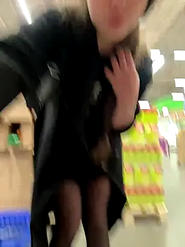 SPREAD PUSSY AND ASSHOLE IN STANDING DOGGY RIGHT IN THE SUPERMARKET [1 Oct]