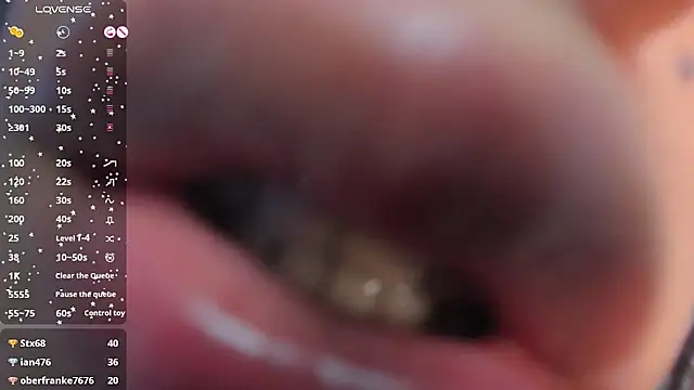 Plug Fox hot - video by CamilaHarperr_ cam model