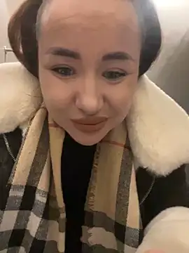 💎 Dildo anal hurts so much 💎🥺 - vídeo de la modelo de cam beautydiamond