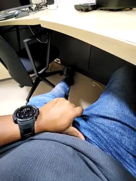 [24 Sep 08:05] Public Show - video by rocksrockydick cam model