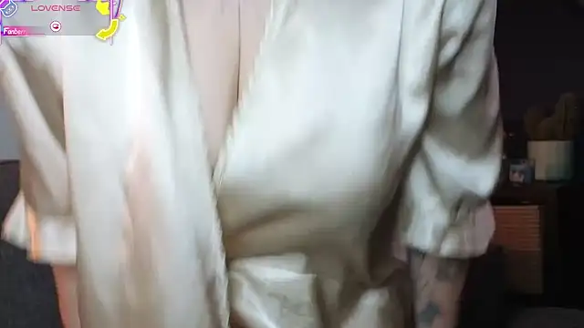 Being a slut - chocking on dildo, slapping my tits and chocking myself - video by _naomidiz cam model