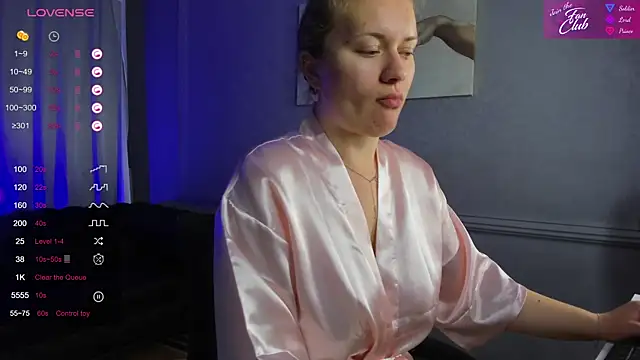 sucking dick mmm - vídeo de Margot_Ocean modelo de câmara