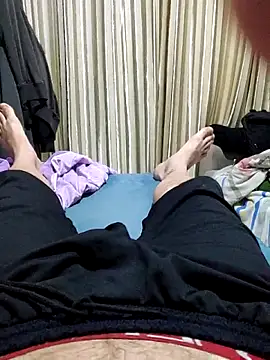 [17 Oct 19:48] Public Show - video by UntidySpartan cam model