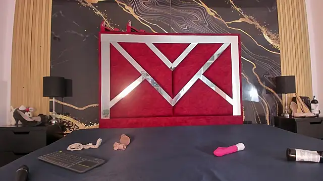 fuck my holes and squirt!! - video by BritneySweet_ cam model