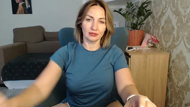 [11 Oct 16:39] Private Show - video di Mallinia modella di cam