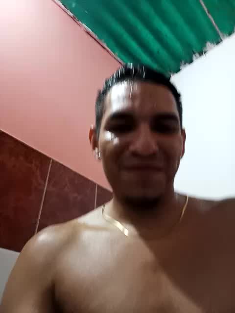 shows cum and milk in my hand 💦💦 - Danielns19 캠 모델의 동영상