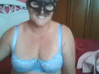 Gioco don Domi e dildo e ..vieni a vedere - clip cu APEREGINA_ model videochat